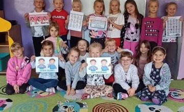 Międzynarodowy Dzień Głuchych i Języka Migowego w grupie 6 latków