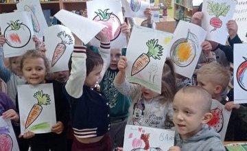 "Zdrowe i kolorowe warzywa i owoce" - zajęcia biblioteczne w grupie 4 - 5 latków