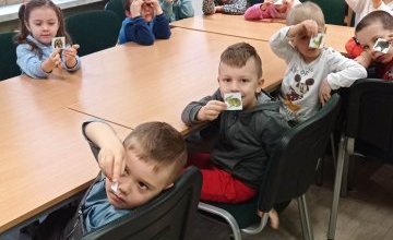 "Dzień Niedźwiedzia" - zajęcia biblioteczne w grupie 4 - 5 latków