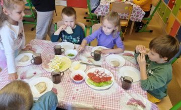 "Robimy zdrowe kanapki" -  zajęcia w grupie integracyjnej