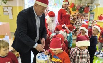 Mikołaj z władzami miasta