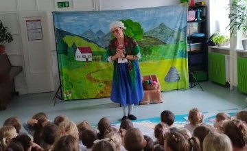 „O babci, krasnalu i kolorowych kulkach” - Teatrzyk Skrzat z Krakowa