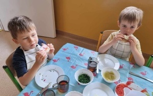 "Robimy zdrowe kanapki" - zajęcia w grupie 5 - 6 latków (2)