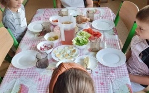 "Robimy zdrowe kanapki" - zajęcia w grupie 5 - 6 latków (5)