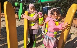 Dzieci z grupy 5 - 6 latków w Parku Grabek (11)