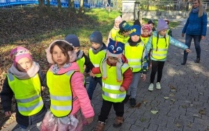 Dzieci z grupy 5 - 6 latków w Parku Grabek (20)