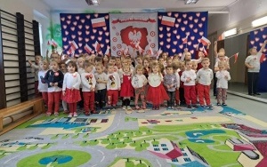 Obchody Święta Niepodległości #SzkołaDoHymnu (1)