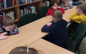 Zajęcia biblioteczne w grupie 5 - 6 latków (4)