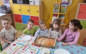 Dzień pizzy w grupie 5 - 6 latków (2)