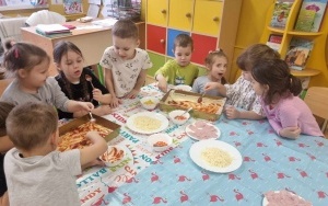 Dzień pizzy w grupie 5 - 6 latków (6)