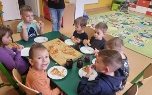 Dzień pizzy w grupie 5 - 6 latków (7)