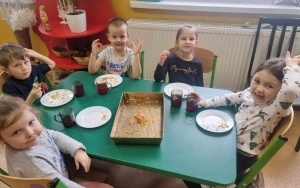 Dzień pizzy w grupie 5 - 6 latków (9)