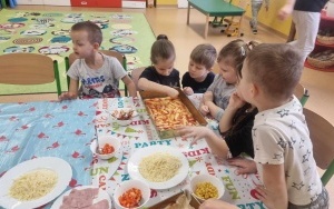 Dzień pizzy w grupie 5 - 6 latków (16)