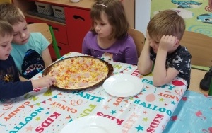 Dzień pizzy w grupie 5 - 6 latków (5)