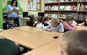 "Karnawał" - zajęcia biblioteczne w grupie 6 latków (2)