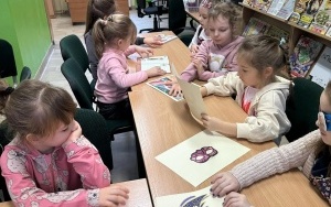 "Karnawał" - zajęcia biblioteczne w grupie 6 latków (3)