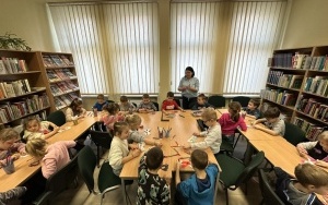 "Karnawał" - zajęcia biblioteczne w grupie 6 latków (8)