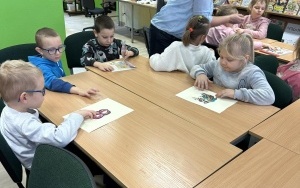 "Karnawał" - zajęcia biblioteczne w grupie 6 latków (11)