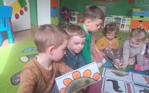 Dzień Dinozaura - grupa 3 - 4 latki (13)