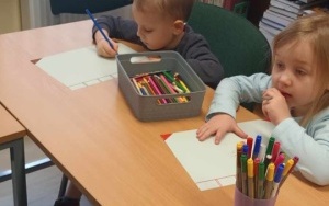 "Międzynarodowy Dzień Pisarzy" - zajęcia biblioteczne w grupie 4 - 5 latków (12)