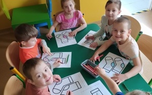 "Dzień Kolorowej Skarpetki" w grupie 5 - 6 latków (14)