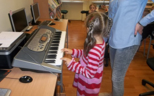 Dzień Tańca Towarzyskiego - zajęcia biblioteczne 5 - 6 latków