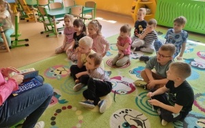 Przedszkolaki na dywanie (5)