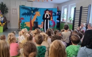 Przedstawienie  (14)