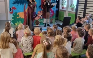 Przedstawienie  (2)