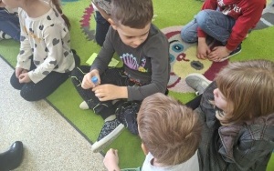 Dzieci na zajęciach (16)