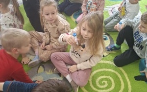 Dzieci na zajęciach (3)