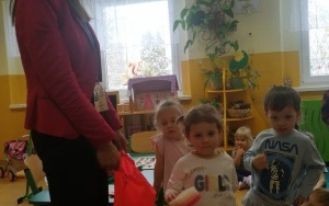 Dzieci na zajęciach (8)