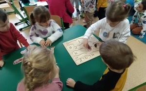 Dzieci na zajęciach (19)