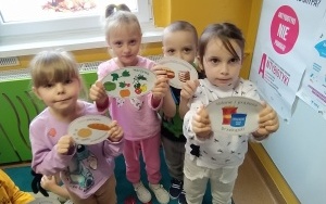 Dzieci na zajęciach (20)