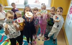 Dzieci na zajęciach (1)