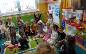 Dzieci na zajęciach (2)