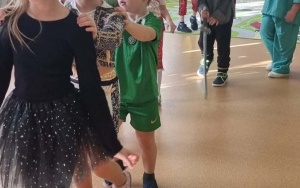 Tańczące przedszkolaki (1)