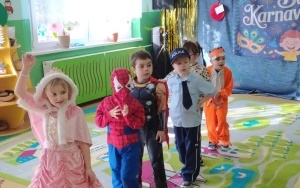 Tańczące przedszkolaki (18)