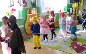 Tańczące przedszkolaki (3)