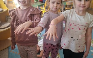 Przedszkolaki świętują (1)