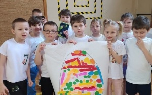 Dzieci idące do szkoły (6)