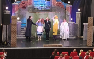 Dzieci w teatrze (16)