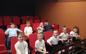 Dzieci w teatrze (1)