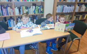 "Łamigłówki dziadka Tadka i bukiecik babci Mieci" - zajęcia biblioteczne 5 latków