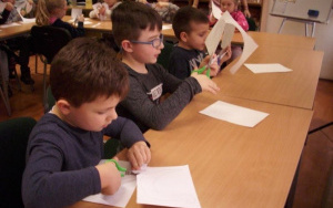 "Dzień Dinozaura" - zajęcia biblioteczne grupy 6 latków
