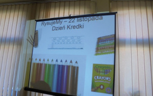 "22 listopada Dzień Kredki" - zajęcia biblioteczne grupy 6 latków