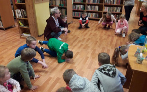 "Światowy Dzień Lasu" - zajęcia biblioteczne  6 latków