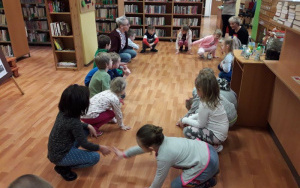 "Światowy Dzień Lasu" - zajęcia biblioteczne  6 latków