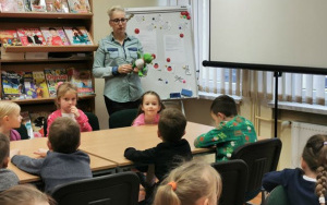 "Światowy Dzień Żaby" - zajęcia biblioteczne 6 latków