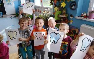 Jak 4 latki dbają o zęby (14)